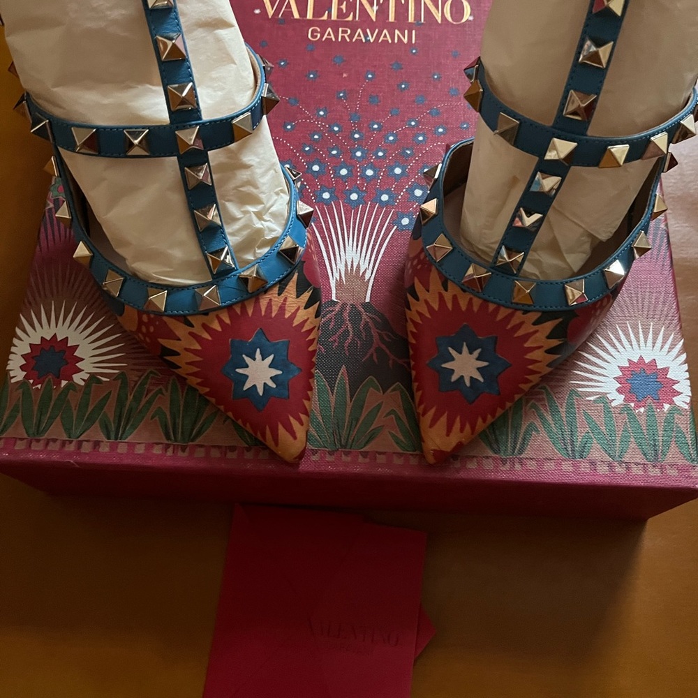 VALENTINO Wonderland Rockstud Leather Slingbacks - Picture 5 of 6